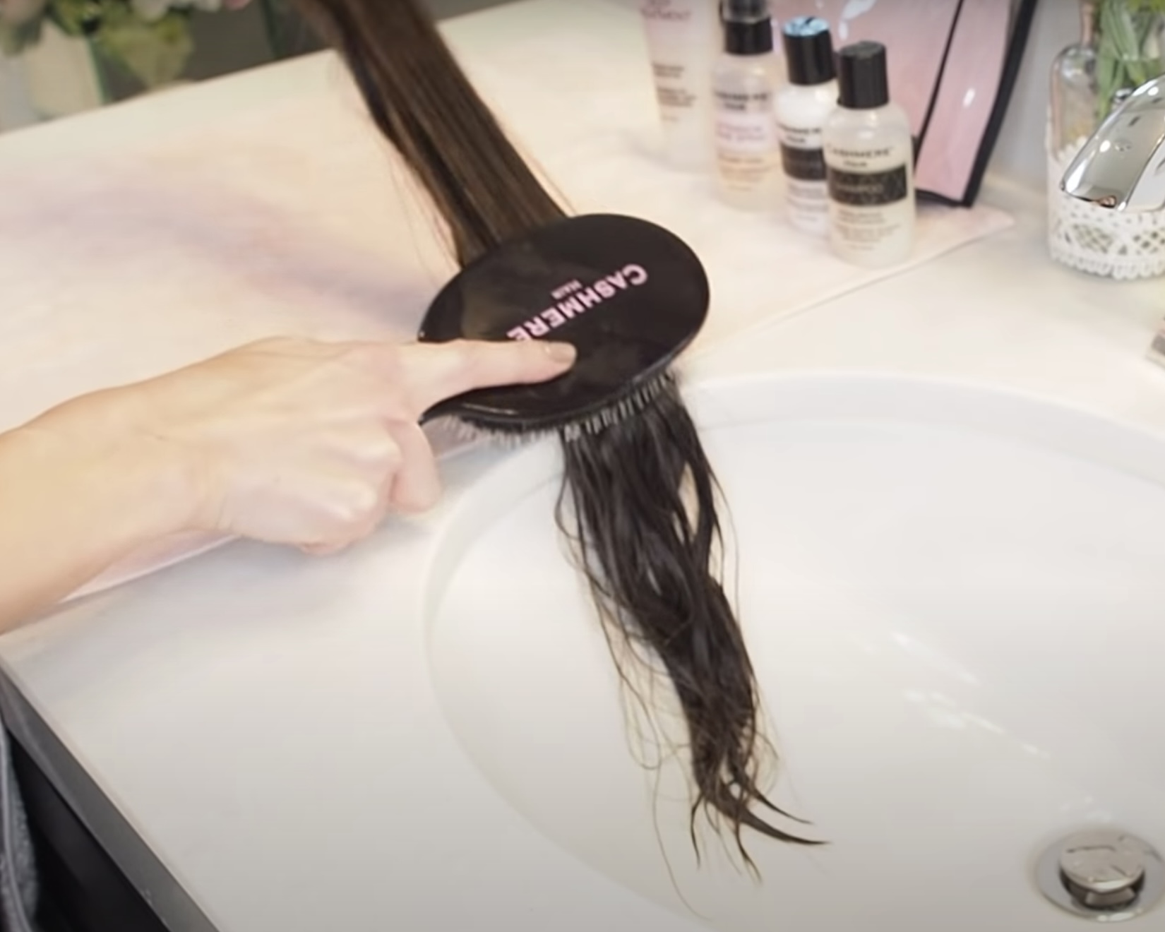 Brushing cashmere Hair extensions with Cashmere Hair Brush