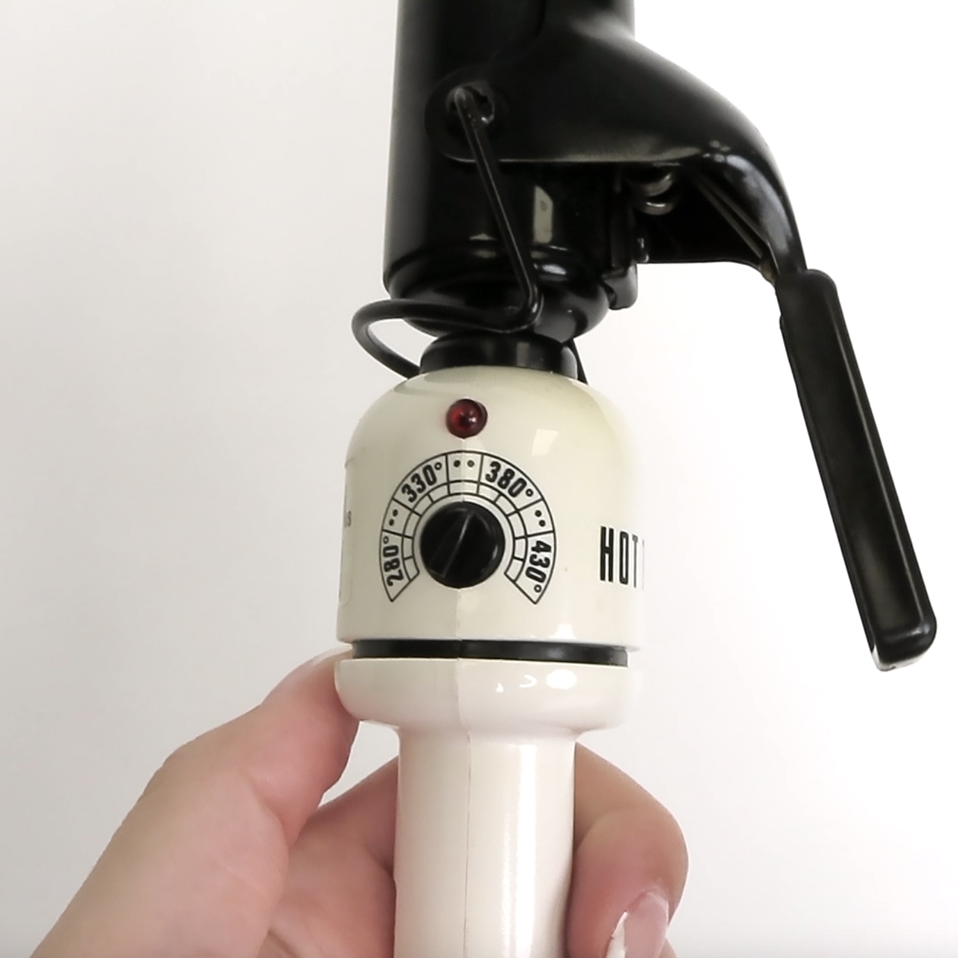 setting temperature of curling iron to under 400 degrees